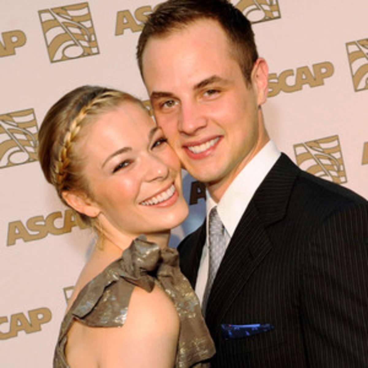What Led To The End Of Leann Rimes Marriage Does She Have Kids And Who Is She Dating Now